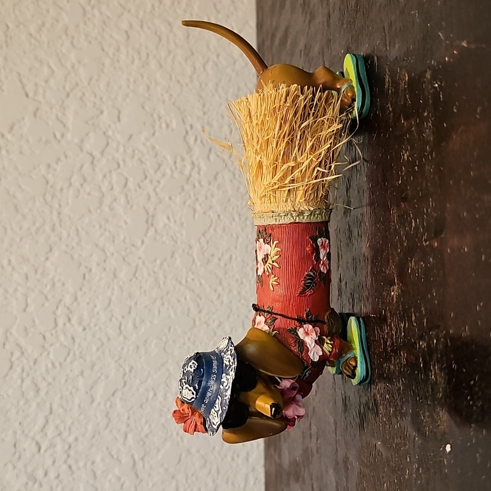 Westland Hot Diggity Long Hot Summer Weiner Hawaiian Dachshund Dog Figurine - Picture 2 of 13